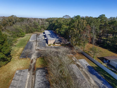 10777 Greenwell Springs Rd