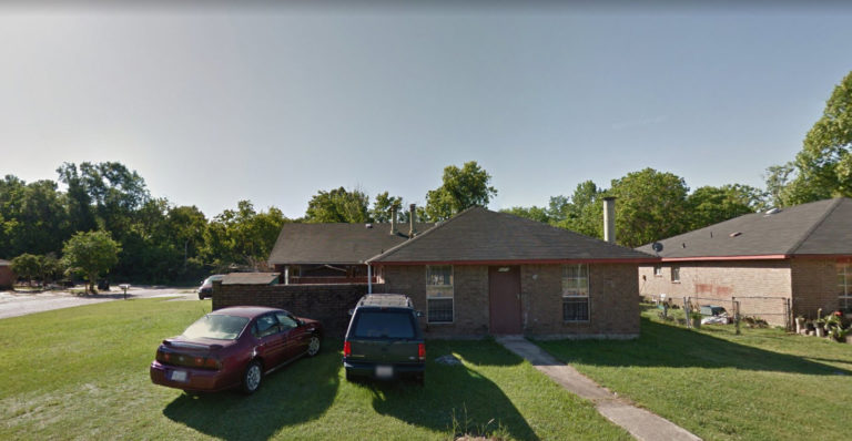 9372, 9374, 9376 Tracy Ave