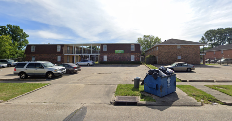 936, 956 N Donmoor Ave
