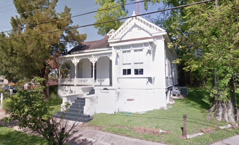 601 Napoleon St