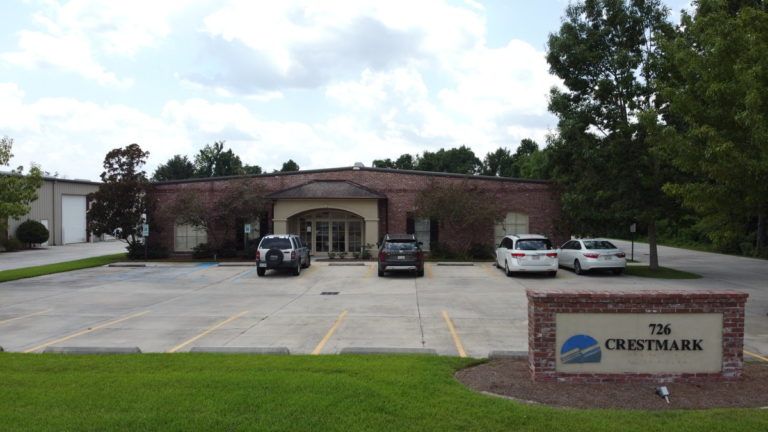 726 Highlandia Dr