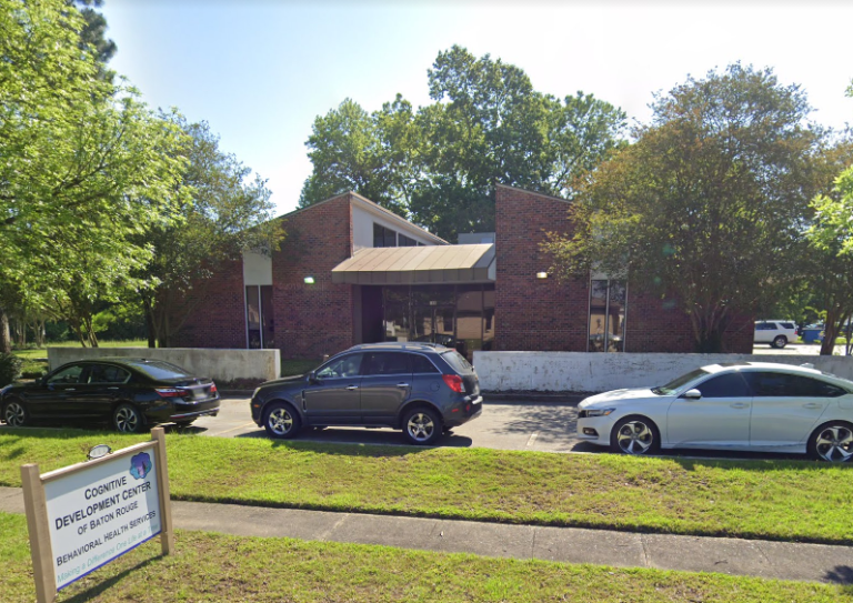 411 Colonial Dr