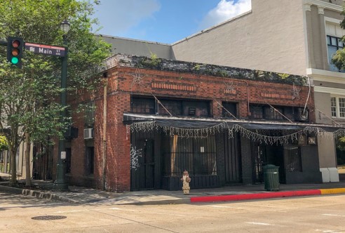 668 Main St