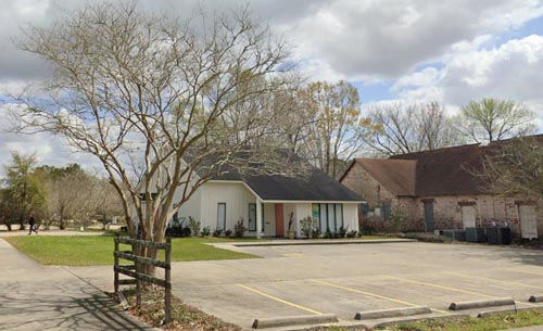615 Colonial Dr