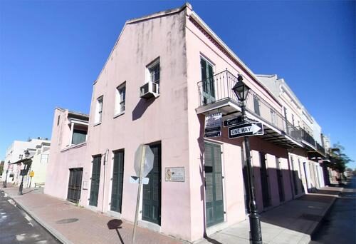 401 Burgundy St
