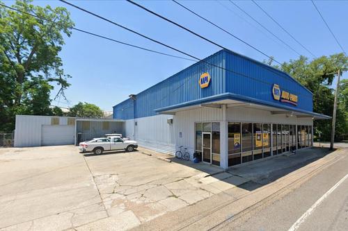 107 W Main St
