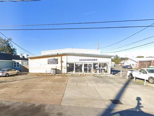 1701 Hancock St, Gretna, LA 70053