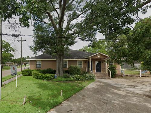 3393 Victoria Dr, Baton Rouge, LA 70805