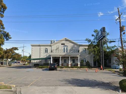3633 Veterans Memorial Blvd, Metairie, LA 70002