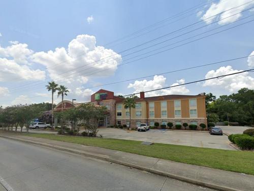 210 Kaliste Saloom Rd, Lafayette, LA 70508