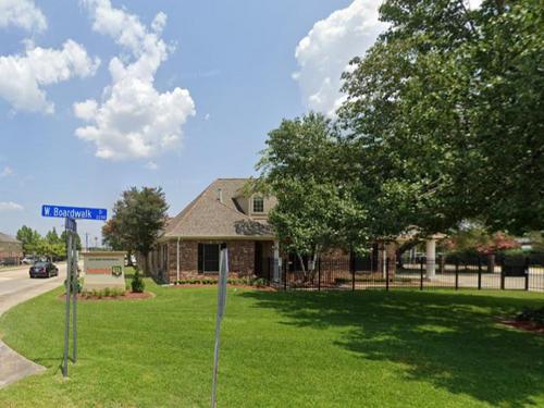 2215 W Boardwalk Dr, Baton Rouge, LA 70816