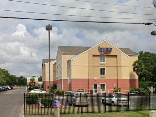2225 NW Evangeline Thwy, Lafayette, LA 70501