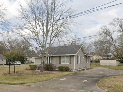 5707 Claycut Rd, Baton Rouge, LA 70806