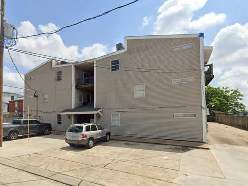 2205 N Hullen St, Metairie, LA 70001