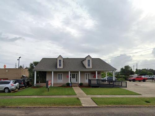 3222 Behrman Pl, New Orleans, LA 70114