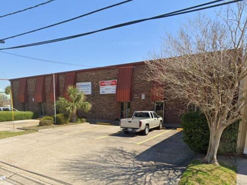 2609 Ridgelake Dr, Metairie, LA 70002