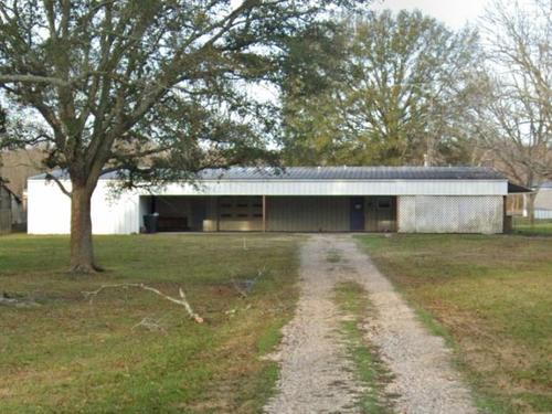 27179 Graves Dr, Slaughter, LA 70777