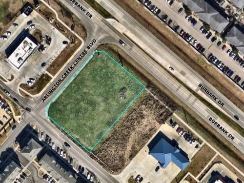 5811 Creek Centre Dr, Baton Rouge, LA 70820
