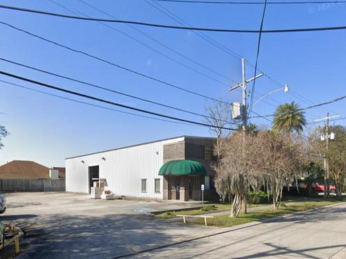2054 Paxton St, Harvey, LA 70058