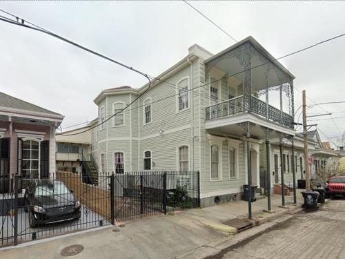 3037 Royal St, New Orleans, LA 70117