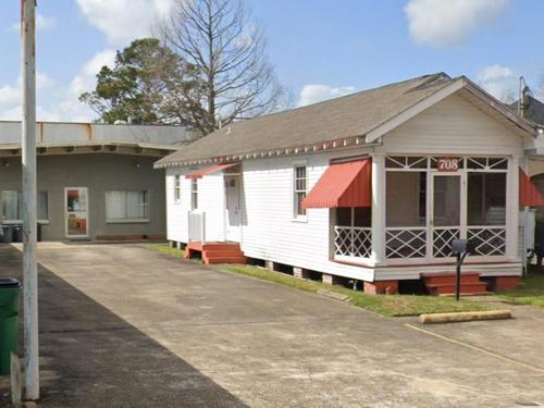 708 Phosphor Ave, Metairie, LA 70005
