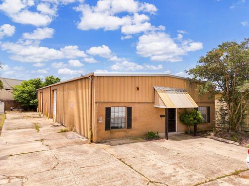 8412 W El Cajon Dr, Baton Rouge, LA 70815