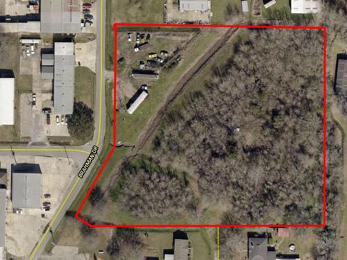 118 Carmelite Cir; 300 Brahman Dr, Youngsville, LA 70592