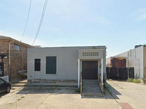 3210 Edenborn Ave, Metairie, LA 70002