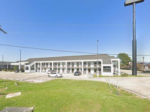 10045 Gwenadele Ave, Baton Rouge, LA 70816