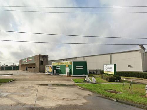 2020 Belle Chasse Hwy, Gretna, LA 70056