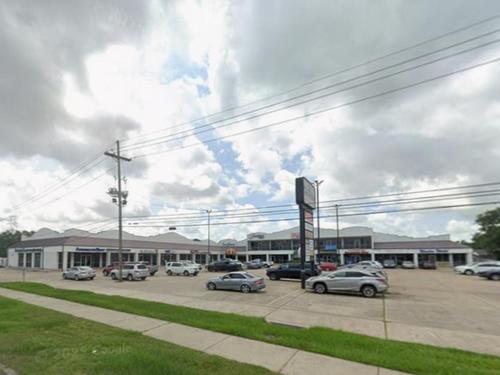 8814 Veterans Memorial Blvd, Metairie, LA 70003