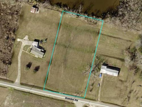 4145 Bowden Rd, Geismar, LA 70734