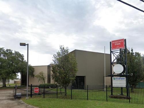 671 Whitney Ave, Gretna, LA 70056