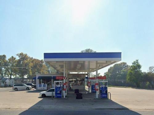 202 Marchand Dr, Donaldsonville, LA 70346