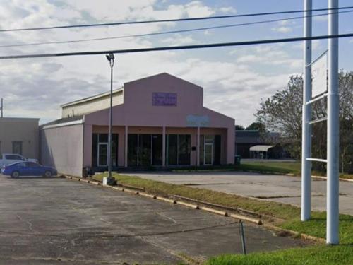 2340 Belle Chasse Hwy, Terrytown, LA 70056