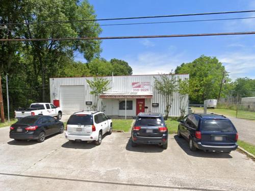 3888 Victoria Dr, Baton Rouge, LA 70812