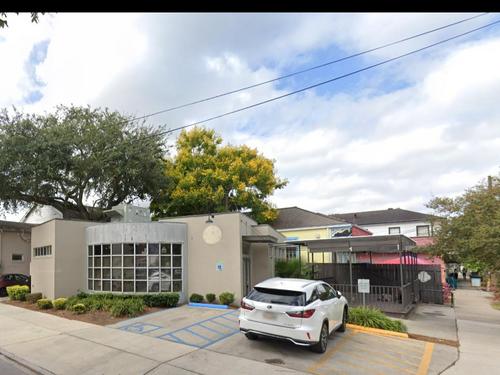 7700 Maple St, New Orleans, LA 70118