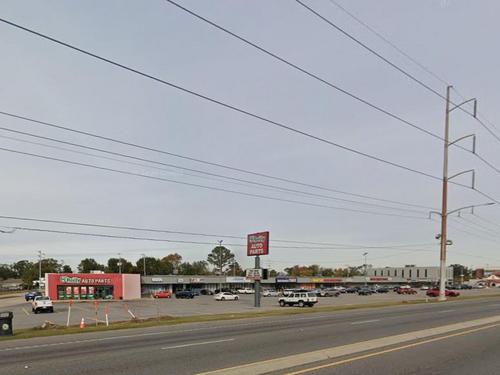 7801 Airline Dr, Metairie, LA 70003