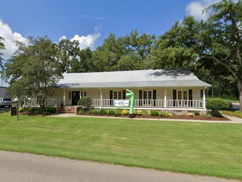 1500 J W Davis Dr, Hammond, LA 70403