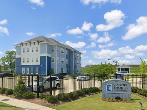 400 Coconut Beach Ct, Kenner, LA 70065
