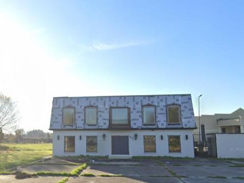 8370 Lake Forest Blvd, New Orleans, LA 70126
