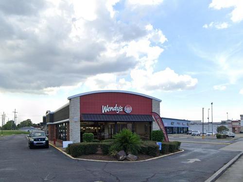 1190 Terry Pkwy, Terrytown, LA 70056