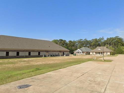 187 Dalwill Dr (Units 6, 7), Mandeville, LA 70471