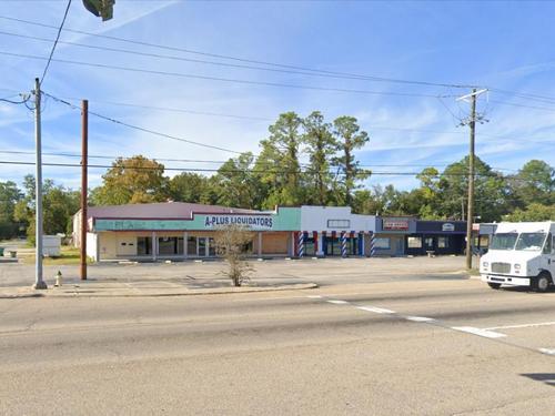 3275 Pontchartrain Dr, Slidell, LA 70458
