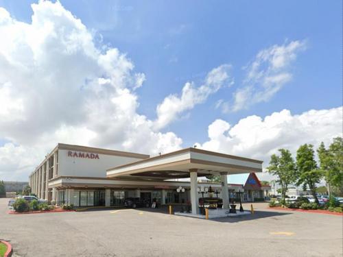 3400 S I 10 Service Rd W, Metairie, LA 70001