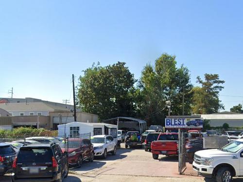 726 Jefferson Hwy, New Orleans, LA 70121