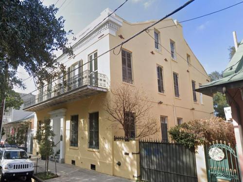 2111 Dauphine St, New Orleans, LA 70116