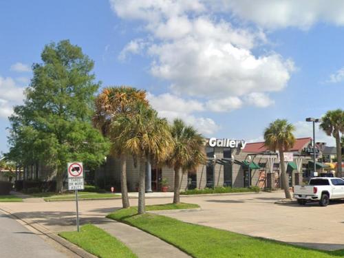 2127 Kaliste Saloom Rd, Lafayette, LA 70508