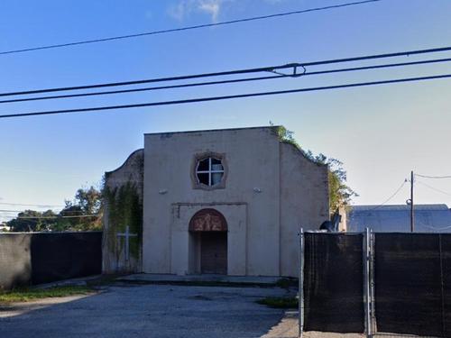 2693 Privateer Blvd, Barataria, LA 70036