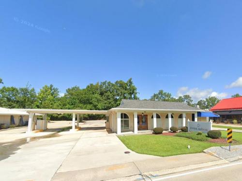 406 N Causeway Blvd, Mandeville, LA 70448